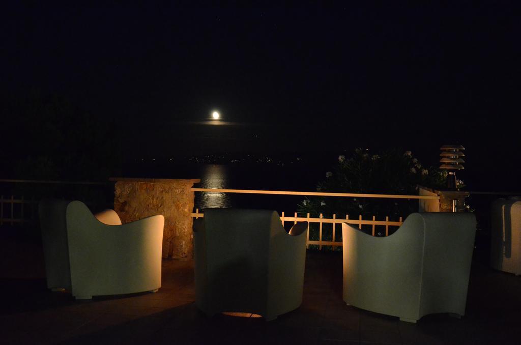 Hotel Arenella Giglio Porto Luaran gambar