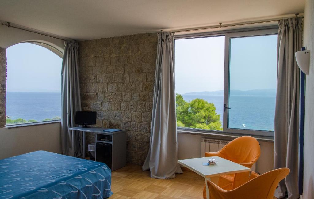 Hotel Arenella Giglio Porto Bilik gambar